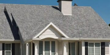 How to Estimate the Cost of Installing Vinyl Siding Over Asbestos Shingles